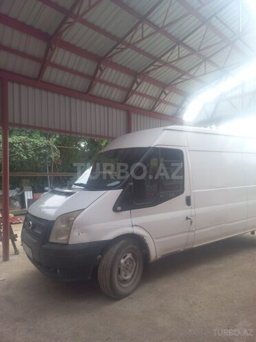 Ford Transit-2