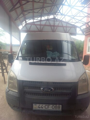 Ford Transit-1