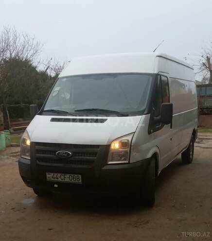 Ford Transit-5