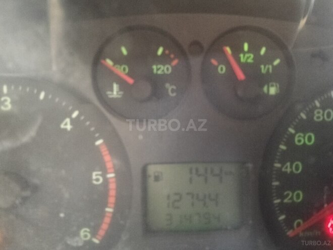 Ford Transit-11