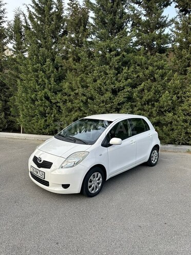 Toyota Yaris-1