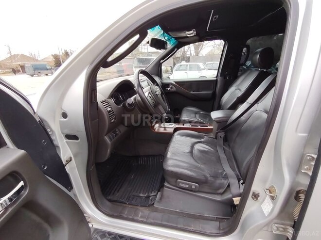 Nissan Pathfinder-10