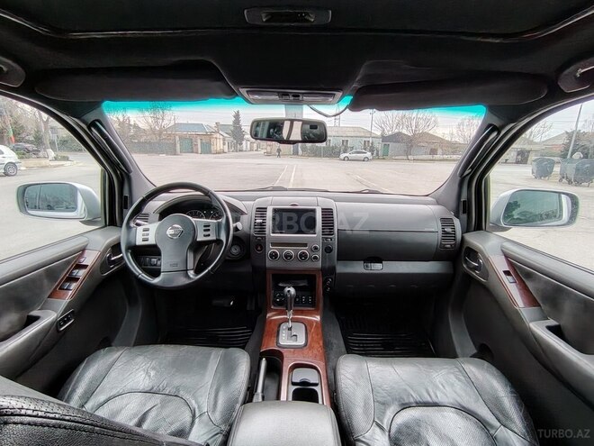 Nissan Pathfinder-8