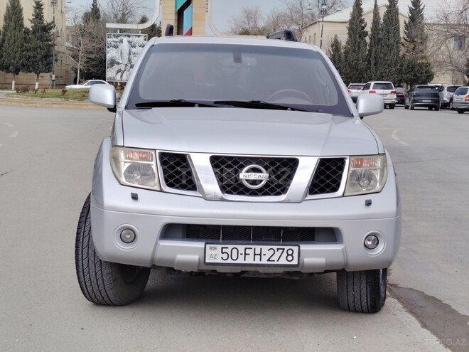 Nissan Pathfinder-11