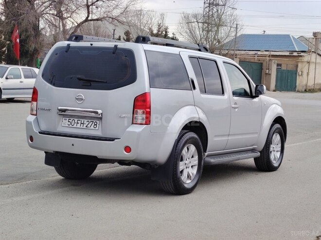 Nissan Pathfinder-3