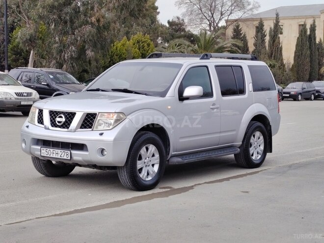 Nissan Pathfinder-5