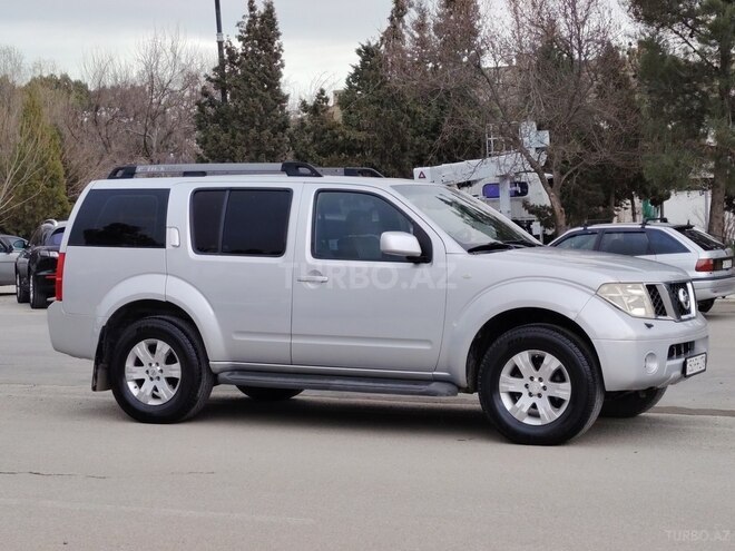 Nissan Pathfinder-4