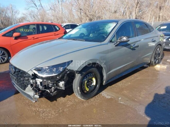 Hyundai Sonata-3