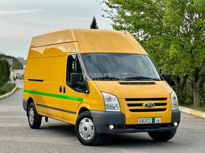 Ford Transit-4