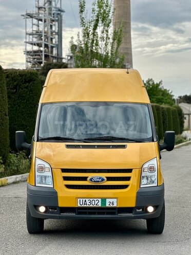 Ford Transit-5