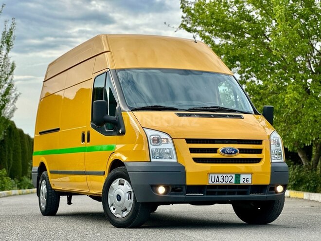 Ford Transit-7