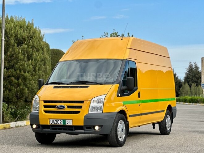 Ford Transit-8
