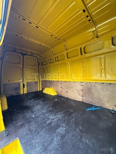Ford Transit-15
