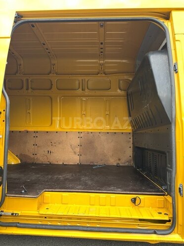 Ford Transit-16