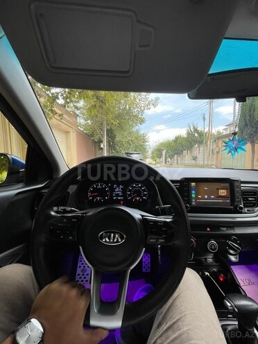 Kia Rio-13