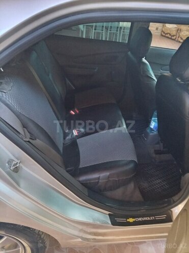 Chevrolet Cobalt-10