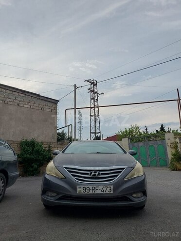 Hyundai Sonata-2