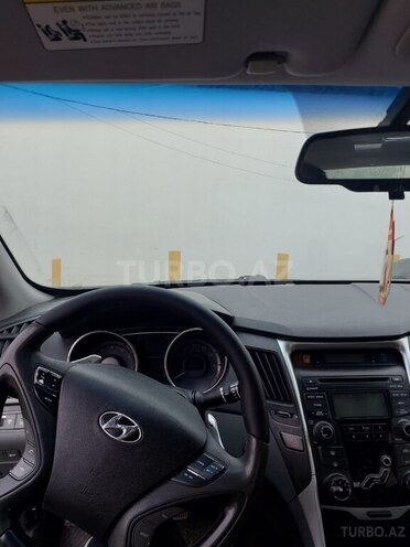 Hyundai Sonata-6