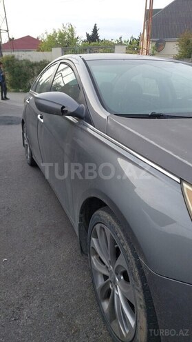 Hyundai Sonata-5