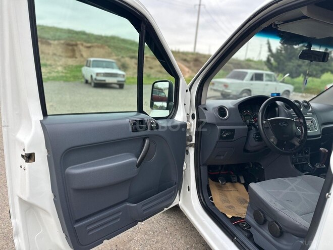 Ford Transit Connect-10