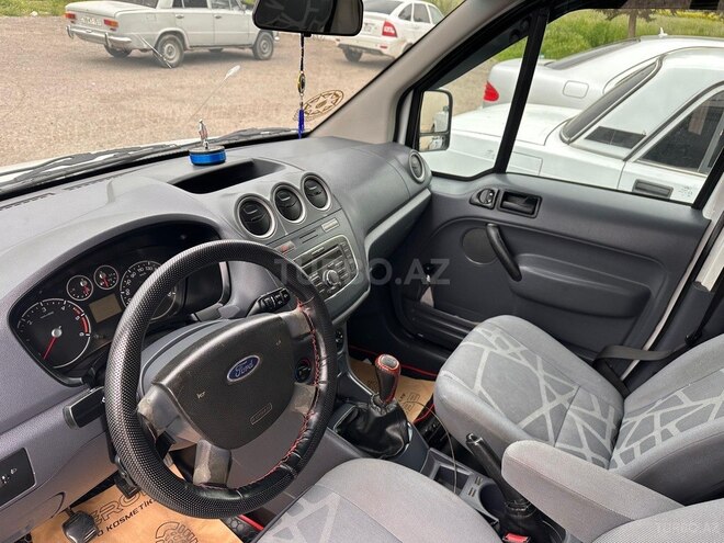 Ford Transit Connect-4