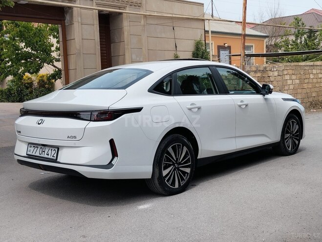 Changan Qiyuan A05-4