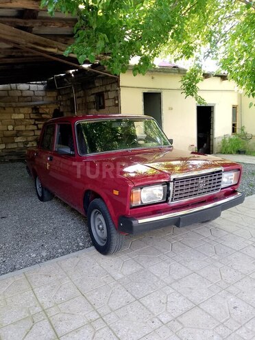 LADA (VAZ) 2107-2