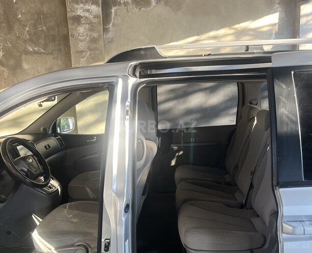 Kia Carnival-9