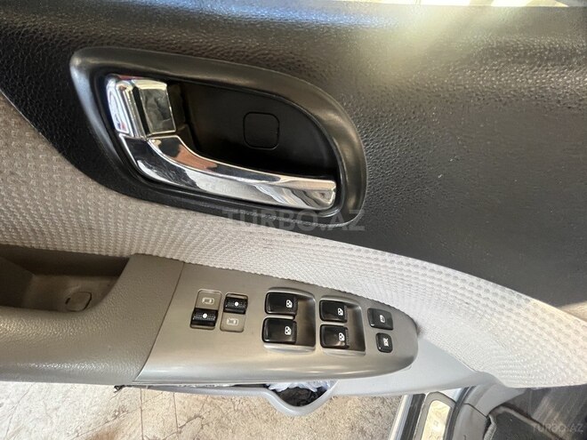 Kia Carnival-12