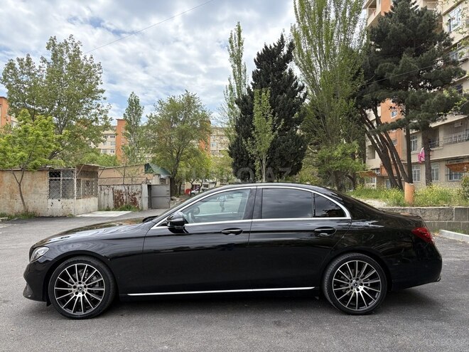 Mercedes E 200-3