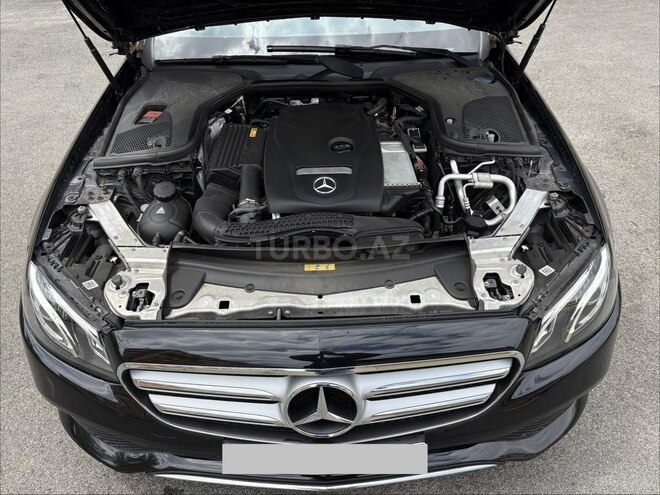 Mercedes E 200-13