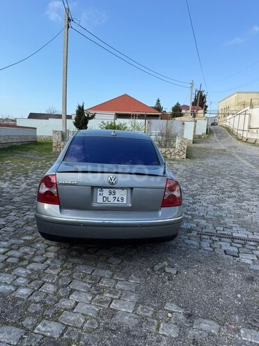 Volkswagen Passat-2