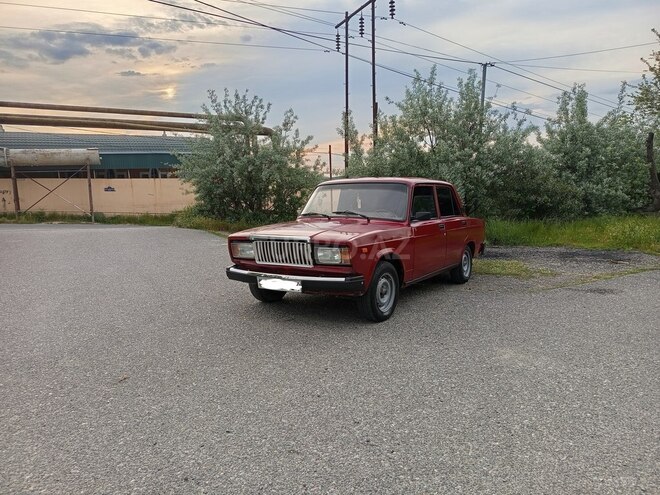 LADA (VAZ) 2107-1