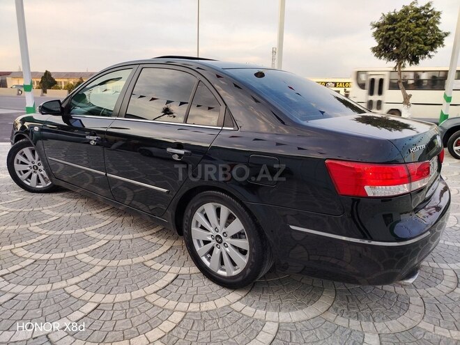 Hyundai Sonata-12
