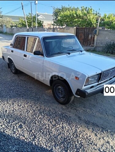 LADA (VAZ) 2107-2