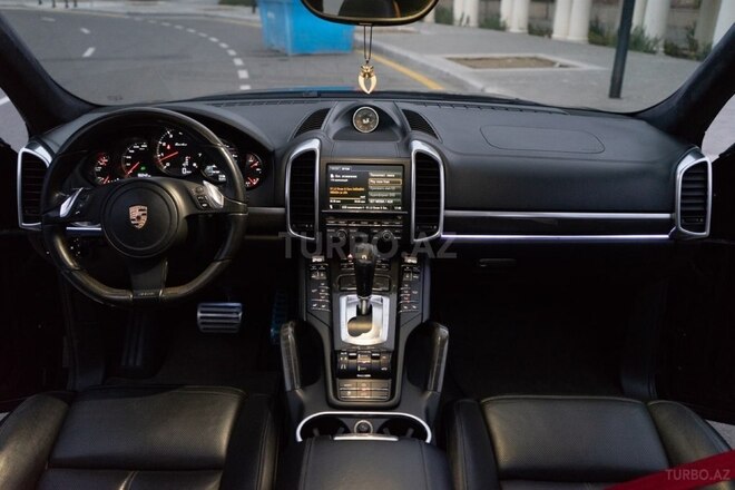 Porsche Cayenne Turbo S-4