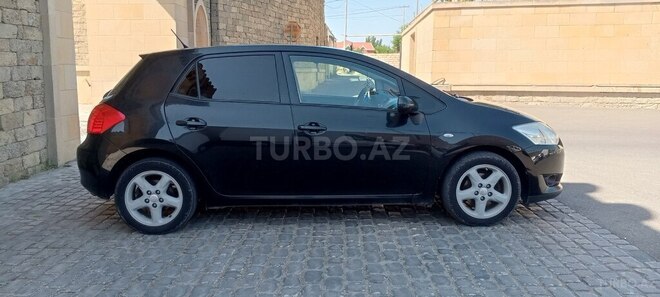 Toyota Auris-7