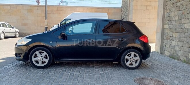 Toyota Auris-10