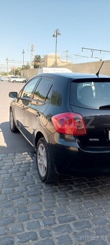 Toyota Auris-12
