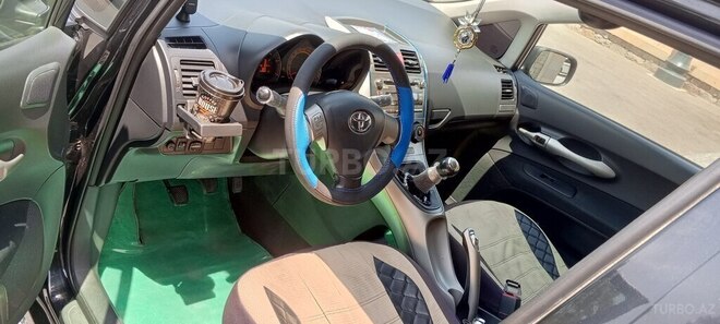 Toyota Auris-15