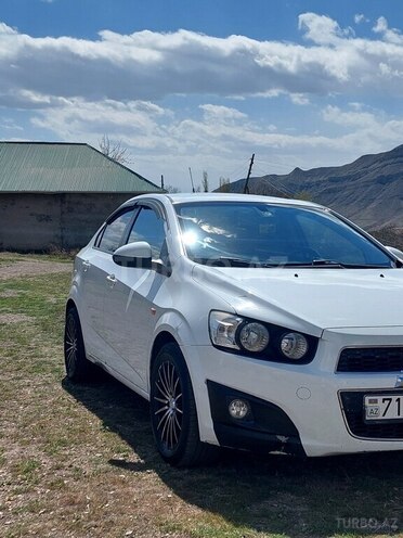 Chevrolet Aveo-2