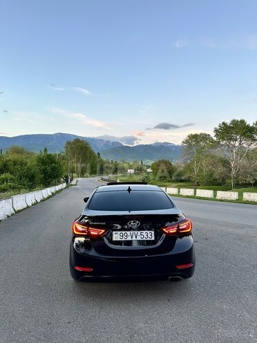 Hyundai Elantra-5