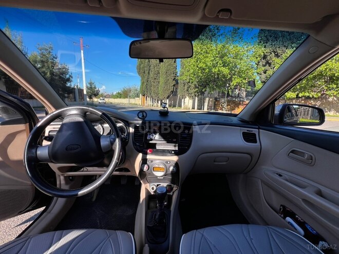 Kia Rio-3