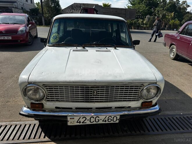 LADA (VAZ) 21011-1