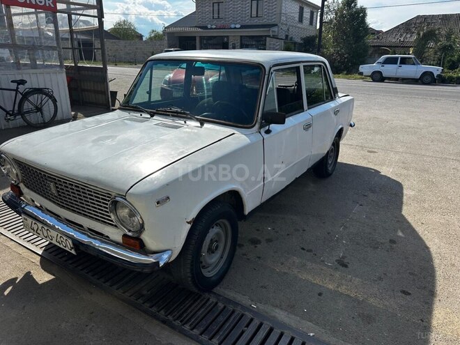 LADA (VAZ) 21011-4