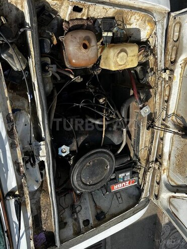 LADA (VAZ) 21011-15