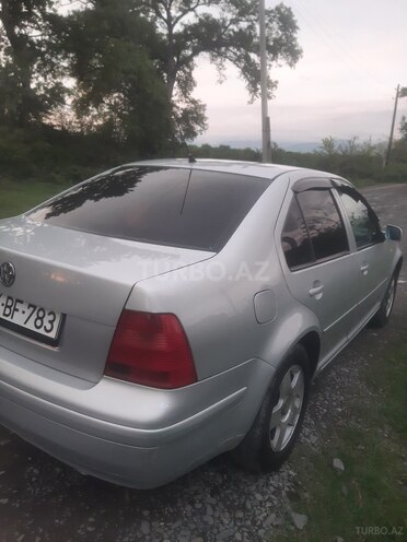 Volkswagen Bora-2