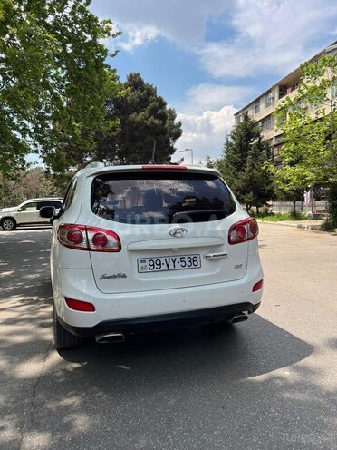 Hyundai Santa Fe-4