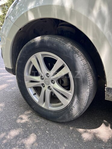 Hyundai Santa Fe-6