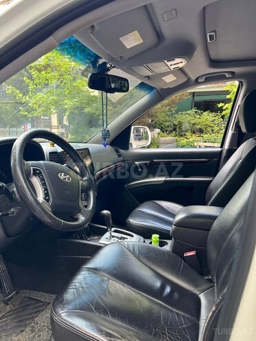 Hyundai Santa Fe-15